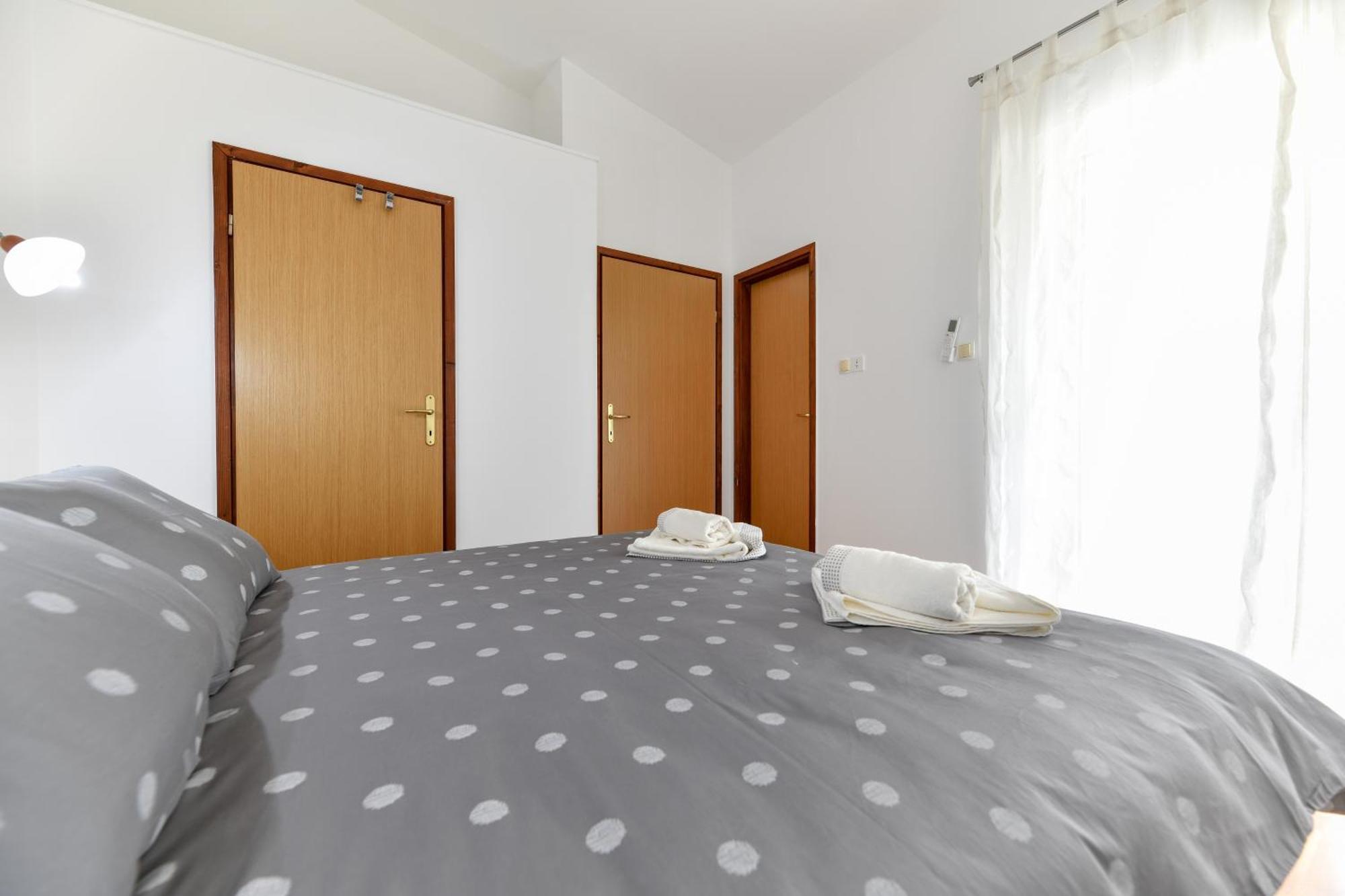 Ferienwohnung Sunset Puntamika Zadar Zimmer foto